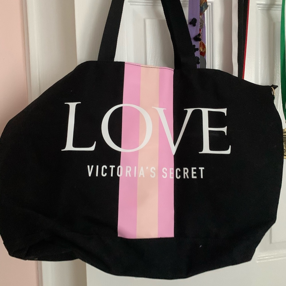 Victoria’s Secret Overnight Duffel Bag Gem